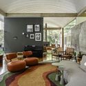 Arches House / Arkitito Arquitetura - Εσωτερική φωτογραφία, σαλόνι, τραπέζι, καρέκλα
